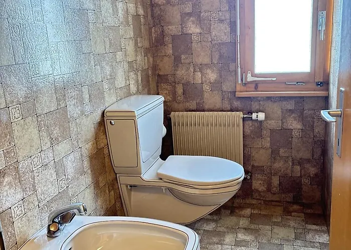 Easy With Parking Apartment *